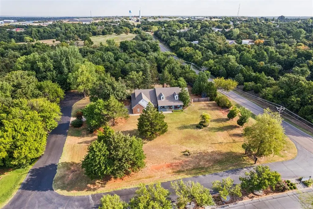 Front exterior — 4275 Cedar Creek Drive, Edmond, OK 73034