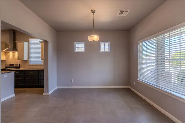 Photo 4 — 11244 NW 102nd Street, Yukon, OK 73099