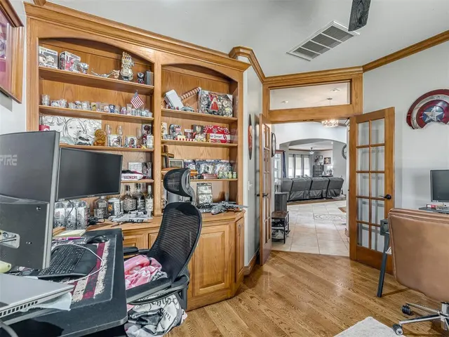 Photo 7 — 8030 Redhawk Lane, Edmond, OK 73034