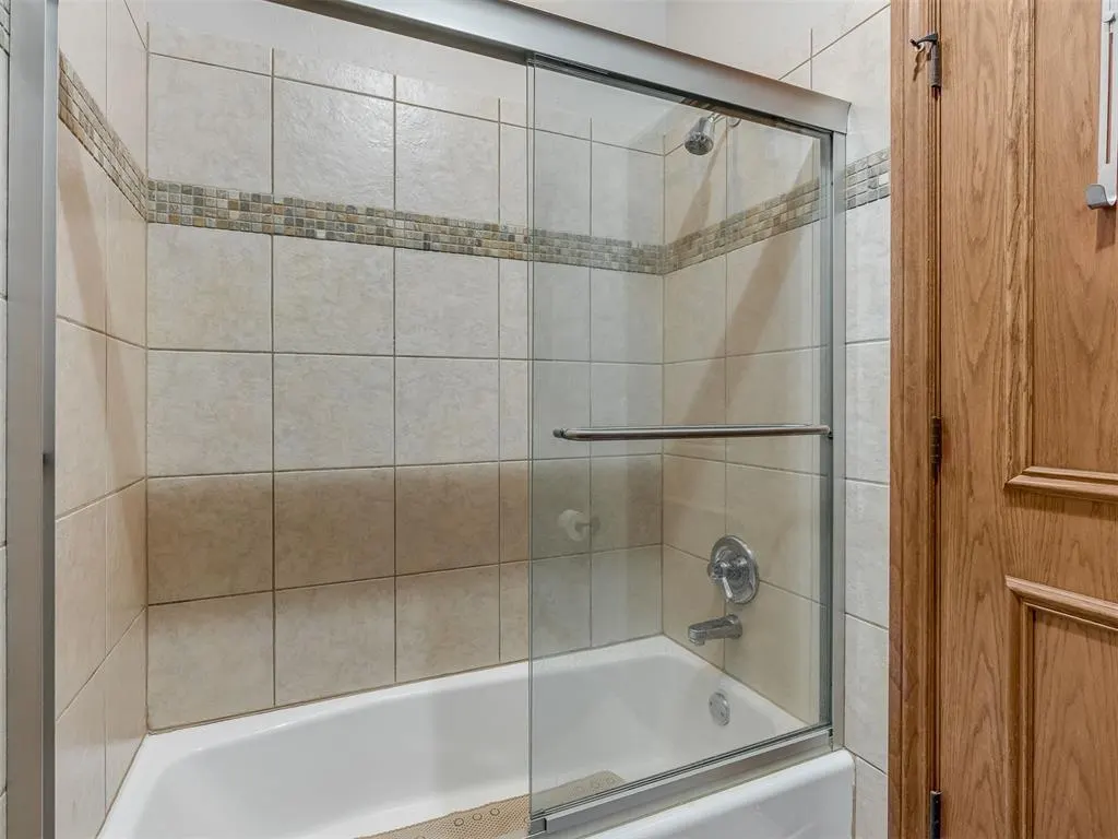 Photo 28 — 8030 Redhawk Lane, Edmond, OK 73034