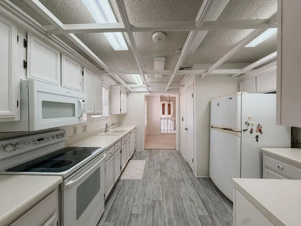 Photo 9 — 705 N Stanley Street, Hinton, OK 73047