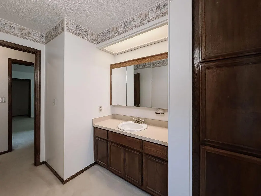 Photo 23 — 705 N Stanley Street, Hinton, OK 73047