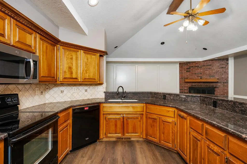 Photo 16 — 11709 NW 116th Street, Yukon, OK 73099