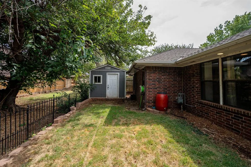 Photo 42 — 11709 NW 116th Street, Yukon, OK 73099