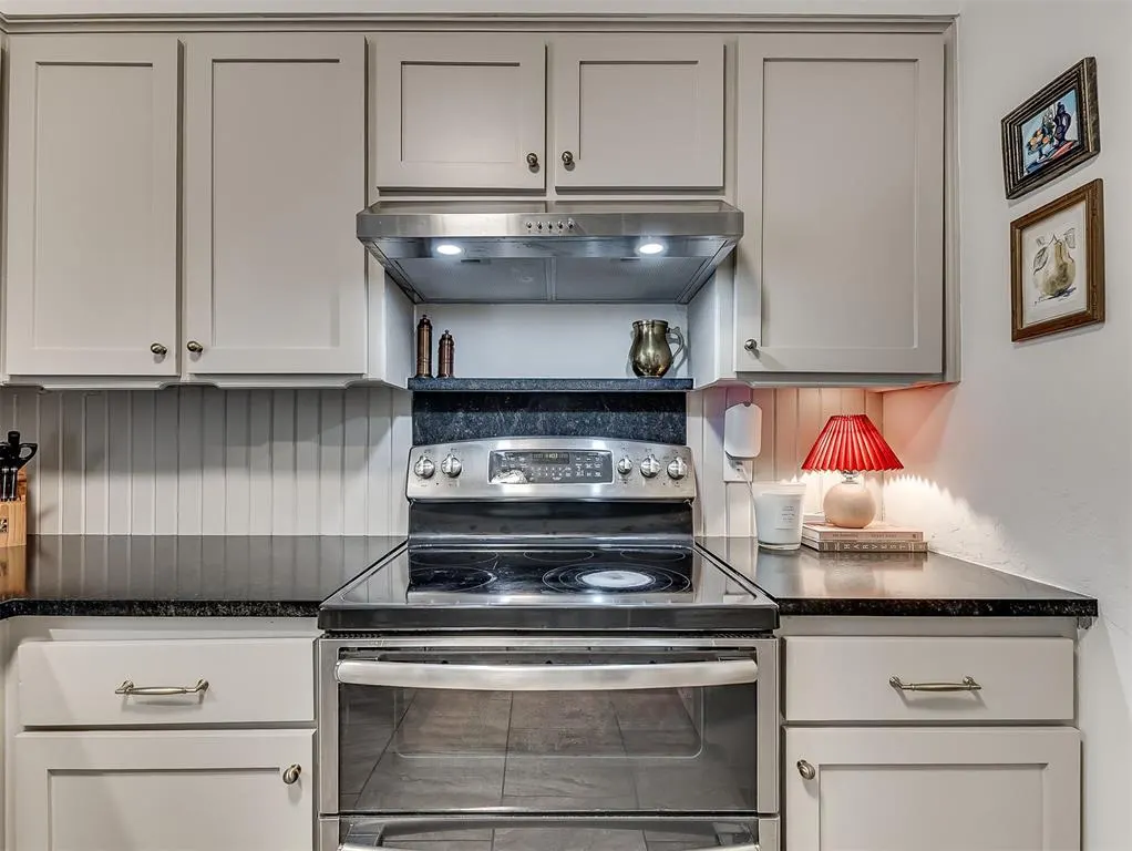 Photo 12 — 11913 Somerville Drive, Yukon, OK 73099