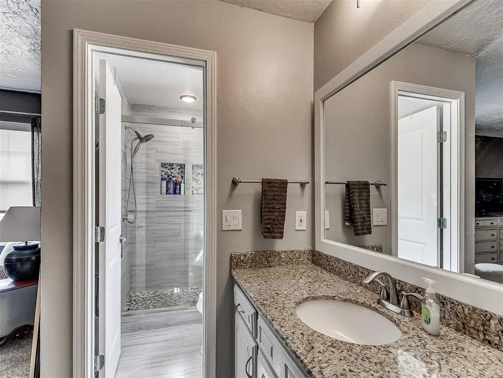 Photo 23 — 11913 Somerville Drive, Yukon, OK 73099