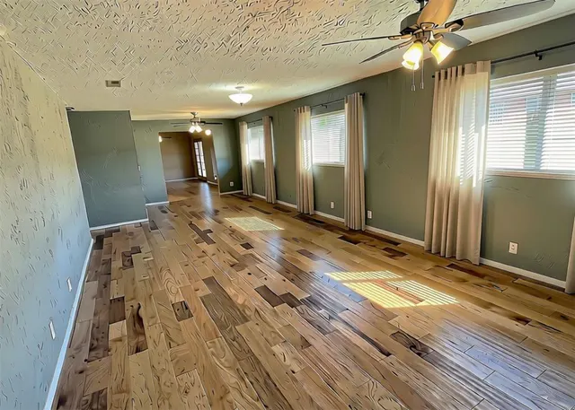 Photo 3 — 305 Iroquois Trail, Burns Flat, OK 73647