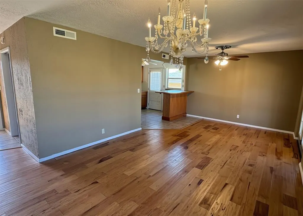 Photo 16 — 305 Iroquois Trail, Burns Flat, OK 73647