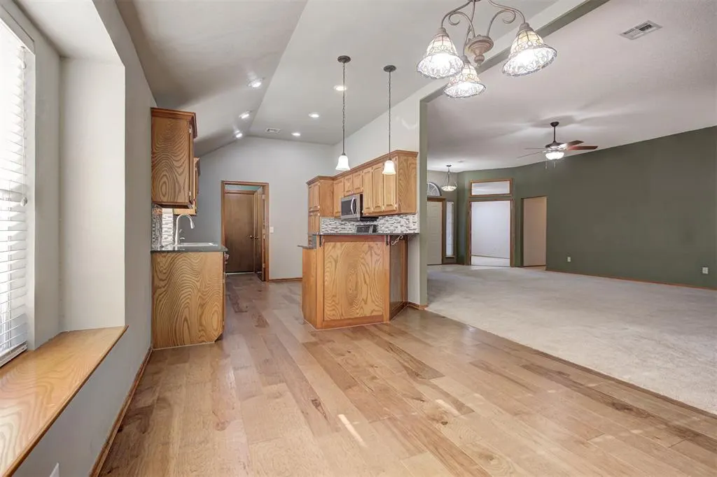 Photo 10 — 1825 SE 1st Street, Moore, OK 73160