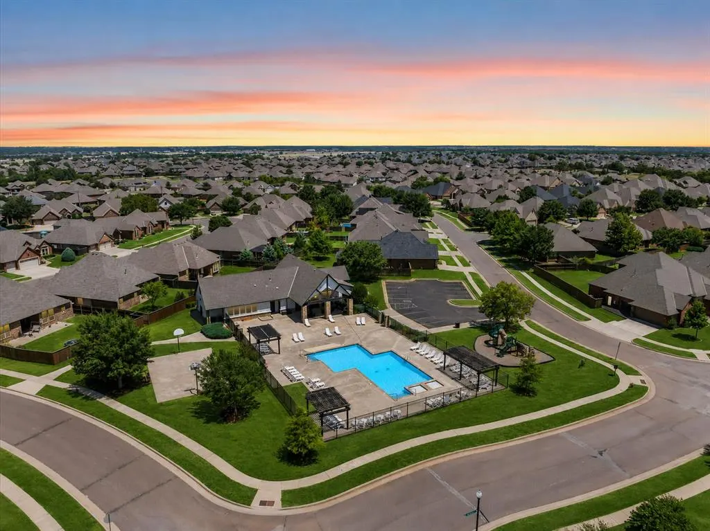 Photo 12 — 15433 Capri Lane, Edmond, OK 73013