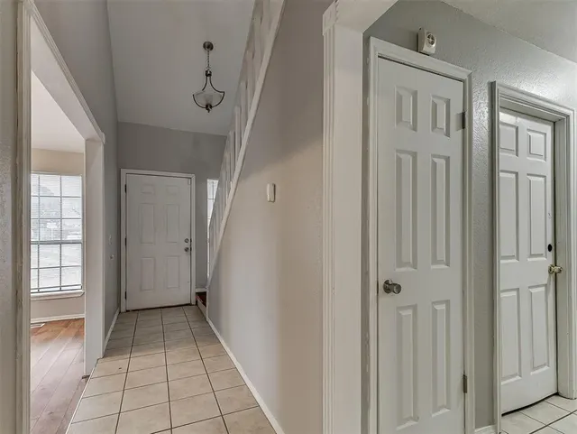 Photo 5 — 2101 NE 11th Street, Moore, OK 73160