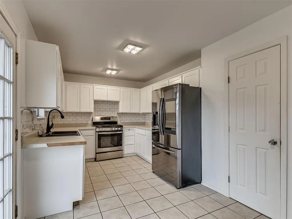 Photo 15 — 2101 NE 11th Street, Moore, OK 73160