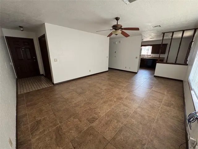 Photo 2 — 2022 Berry Street, Weatherford, OK 73096