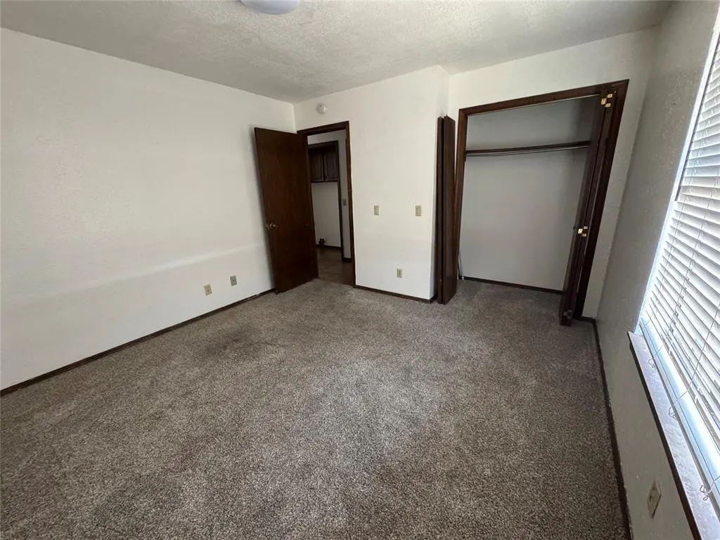 Photo 5 — 2022 Berry Street, Weatherford, OK 73096