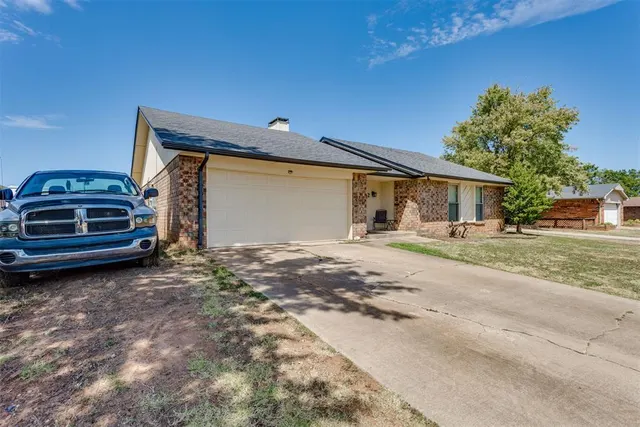 Photo 2 — 12 N Rice Roads, Shawnee, OK 74804