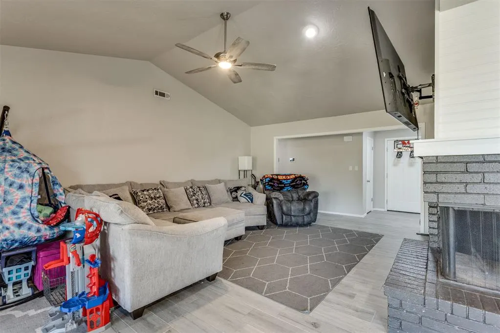Photo 9 — 12 N Rice Roads, Shawnee, OK 74804