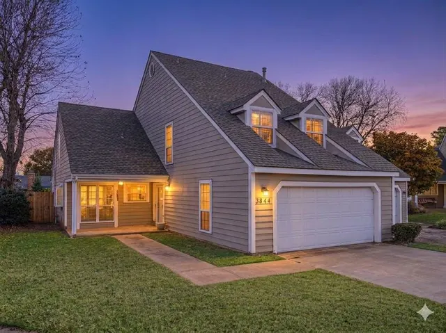 Photo 2 — 3844 Apex Court, Norman, OK 73072