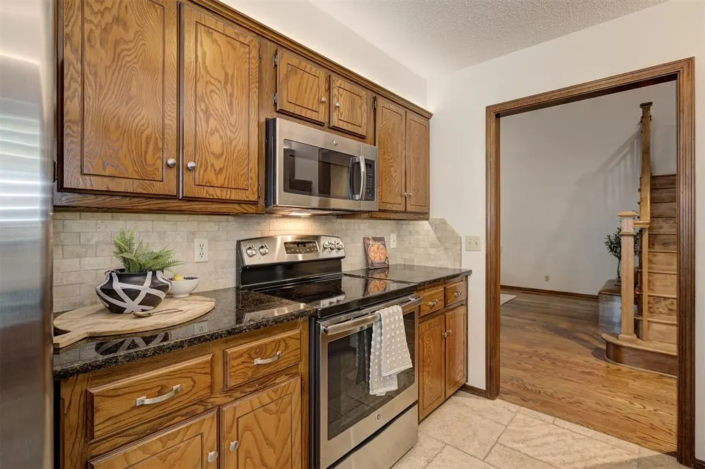 Photo 11 — 3844 Apex Court, Norman, OK 73072