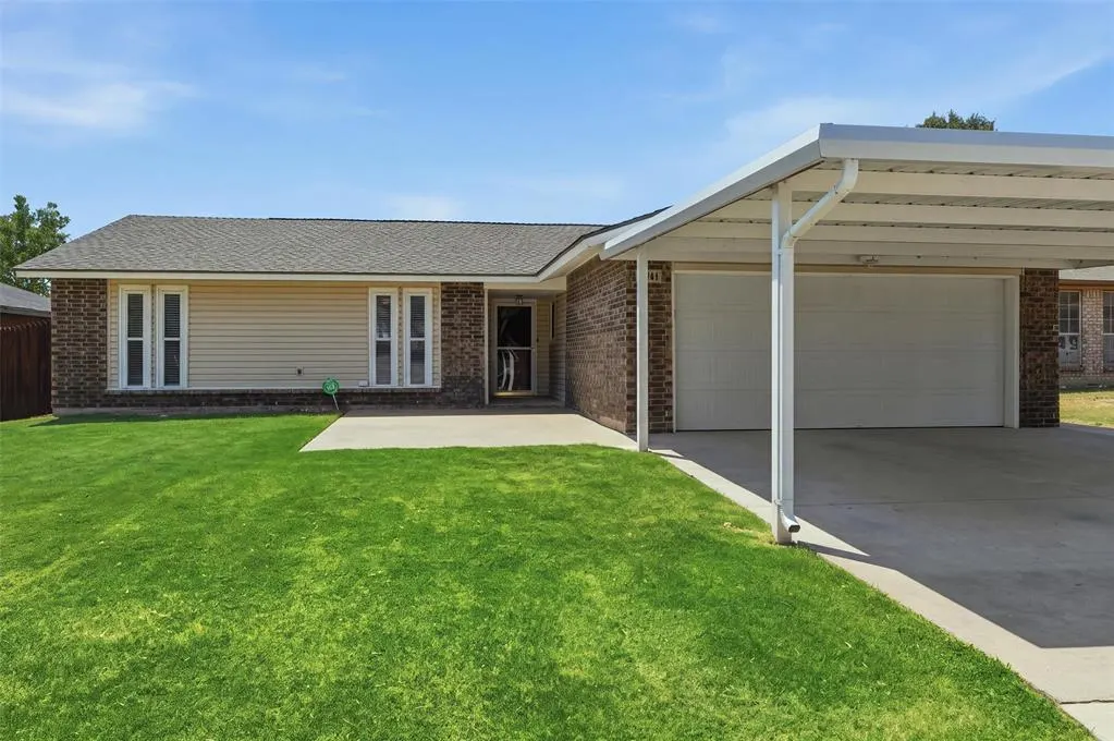 Photo 3 — 11804 O Casey Street, Yukon, OK 73099