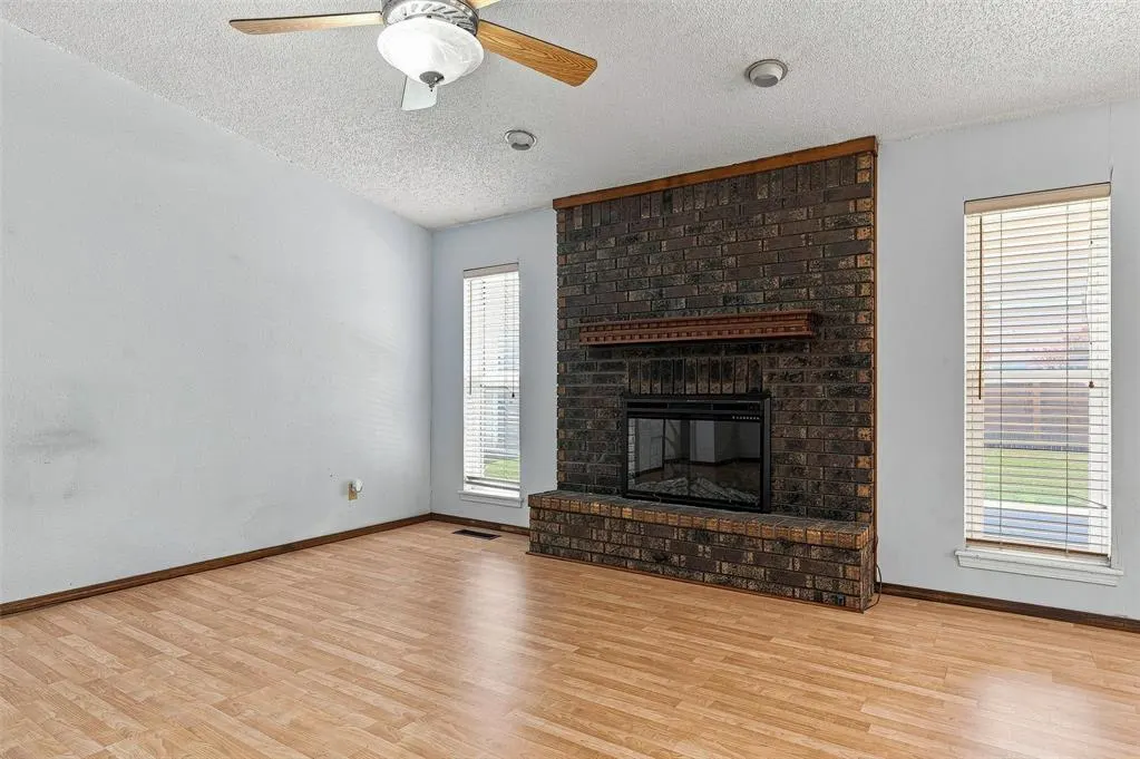 Photo 10 — 11804 O Casey Street, Yukon, OK 73099
