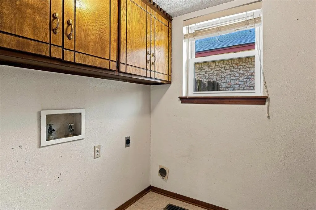 Photo 14 — 11804 O Casey Street, Yukon, OK 73099