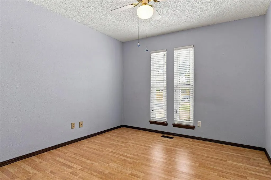 Photo 15 — 11804 O Casey Street, Yukon, OK 73099