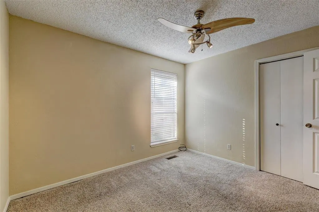 Photo 17 — 841 N Robinson Avenue, Oklahoma City, OK 73170