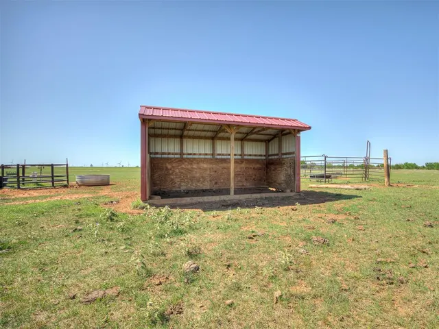 Photo 3 — 28616 N 2960 Street, Cashion, OK 73016