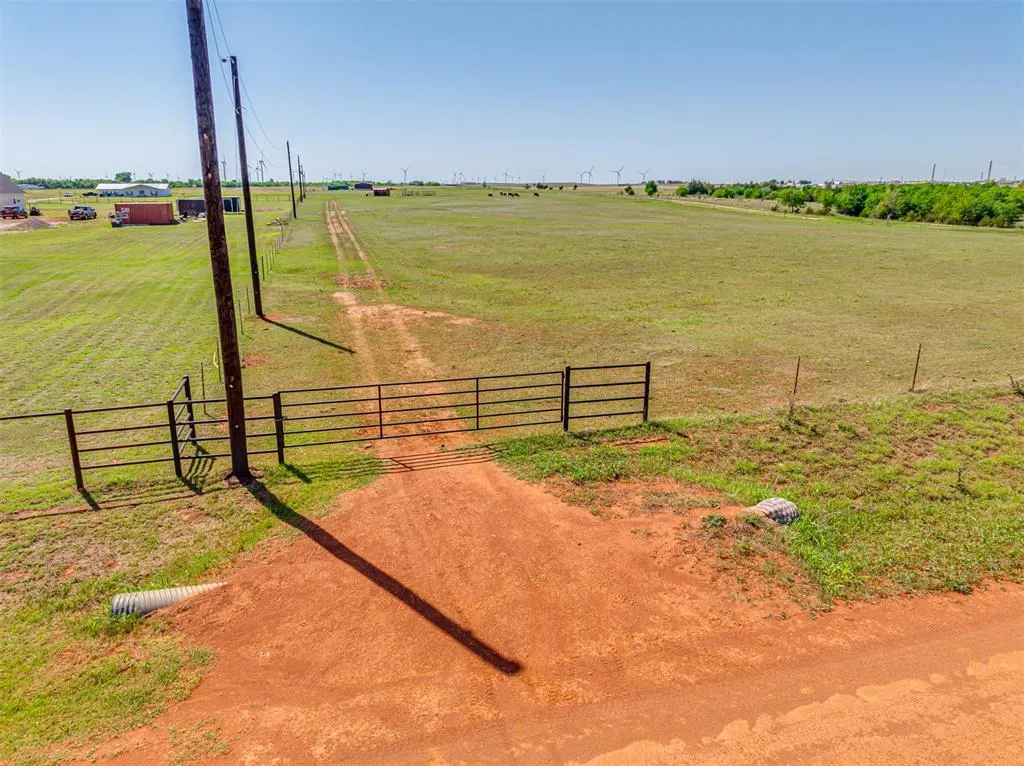 Photo 8 — 28616 N 2960 Street, Cashion, OK 73016