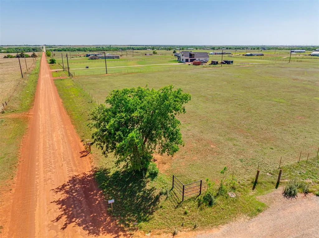 Photo 9 — 28616 N 2960 Street, Cashion, OK 73016