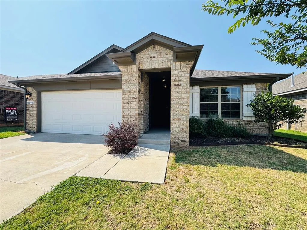 Photo 2 — 12948 NW 3rd Terrace, Yukon, OK 73099