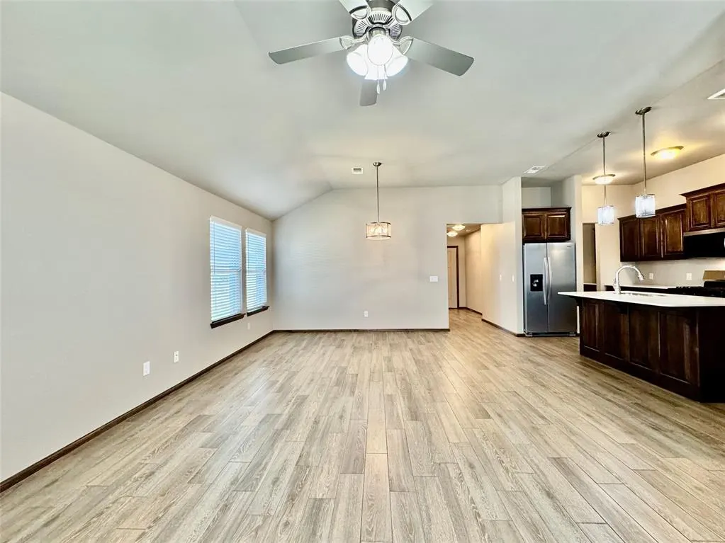 Photo 6 — 12948 NW 3rd Terrace, Yukon, OK 73099