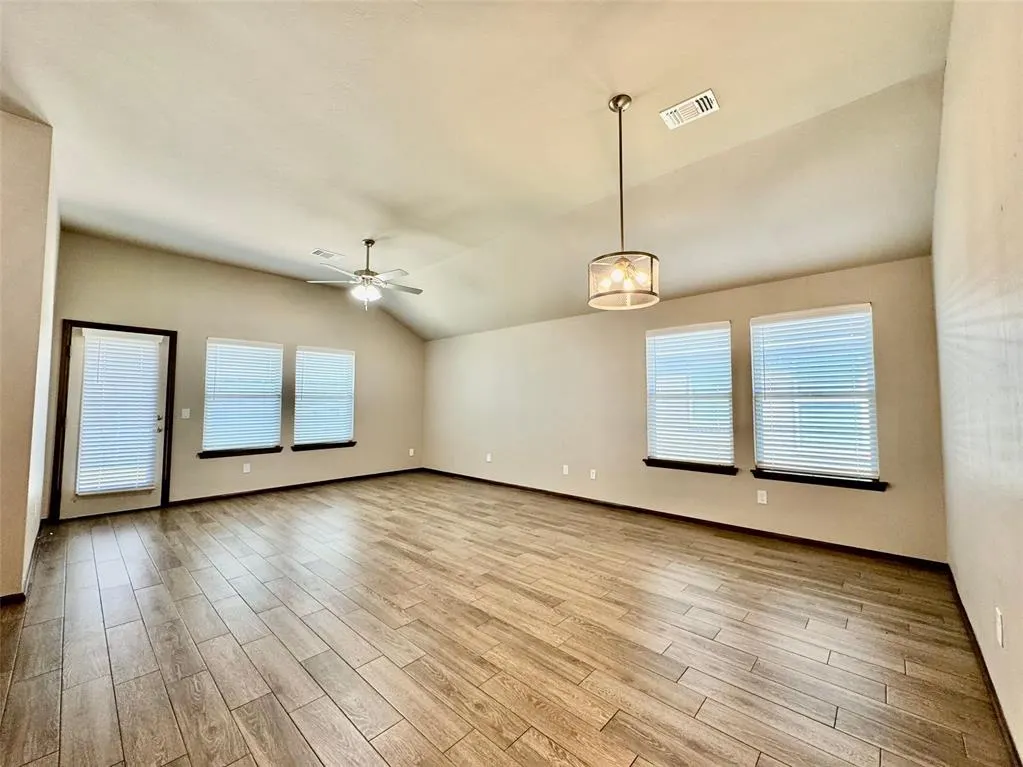 Photo 14 — 12948 NW 3rd Terrace, Yukon, OK 73099