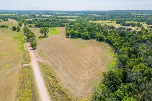 Photo 7 — E Praire Grove Rd, Guthrie, OK 73044