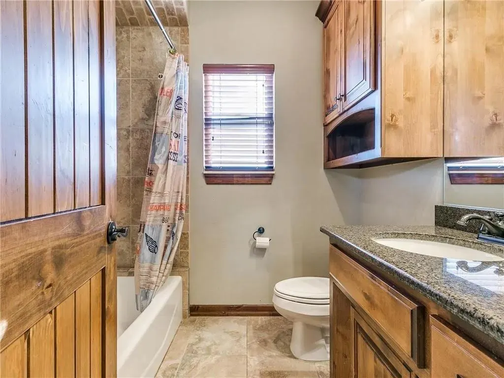 Photo 11 — 12609 NW 7th Court, Yukon, OK 73099