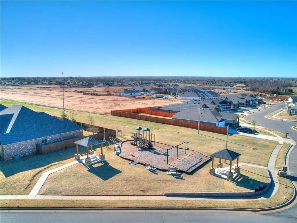Photo 12 — 12609 NW 7th Court, Yukon, OK 73099