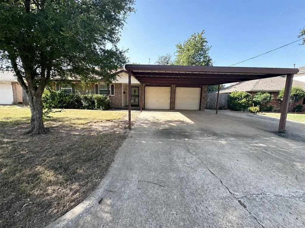 Front exterior — 208 Cherrywood Drive, Oklahoma City, OK 73160