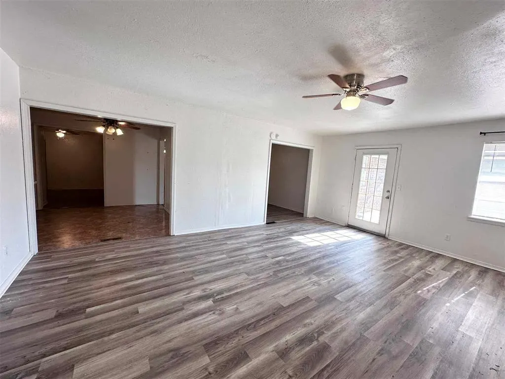 Photo 7 — 208 Cherrywood Drive, Oklahoma City, OK 73160