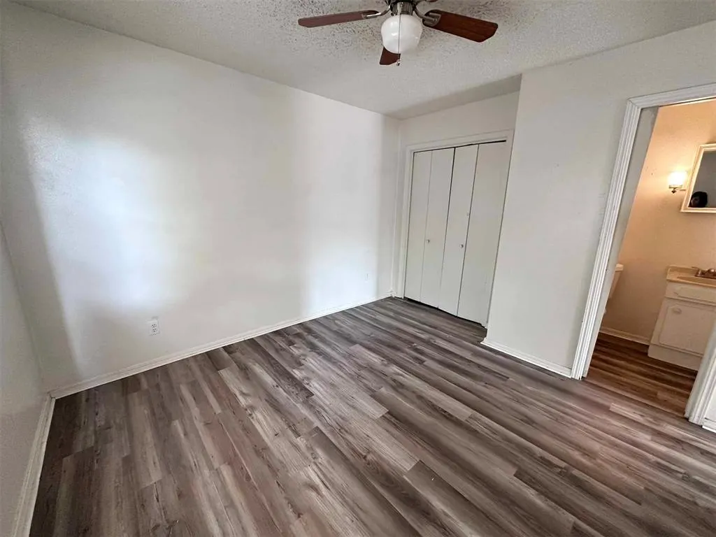 Photo 8 — 208 Cherrywood Drive, Oklahoma City, OK 73160