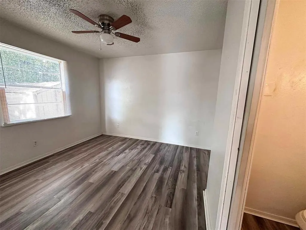 Photo 9 — 208 Cherrywood Drive, Oklahoma City, OK 73160