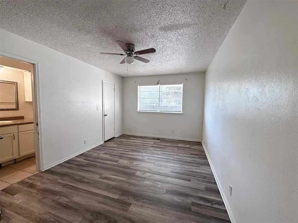 Photo 11 — 208 Cherrywood Drive, Oklahoma City, OK 73160