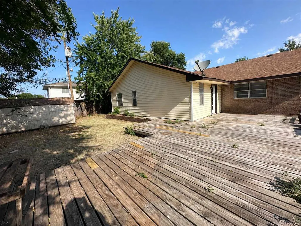 Photo 17 — 208 Cherrywood Drive, Oklahoma City, OK 73160