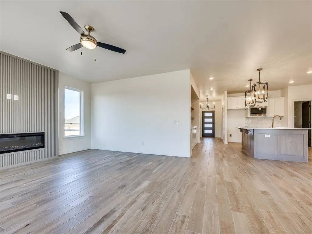Photo 6 — 9432 NW 75th Street, Yukon, OK 73099