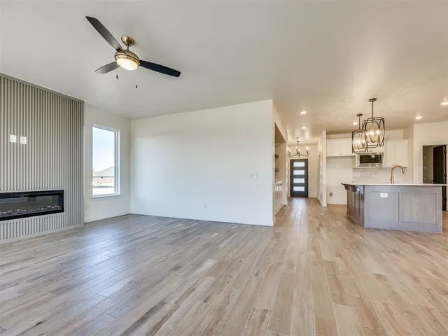 Photo 6 — 9432 NW 75th Street, Yukon, OK 73099