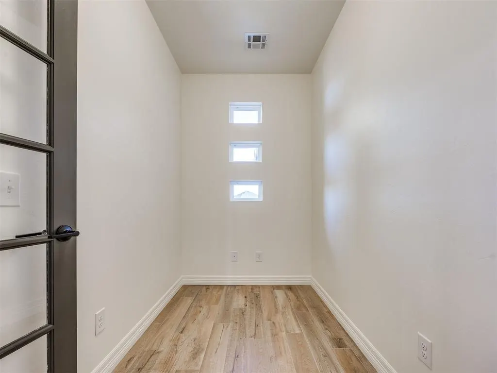 Photo 14 — 9432 NW 75th Street, Yukon, OK 73099