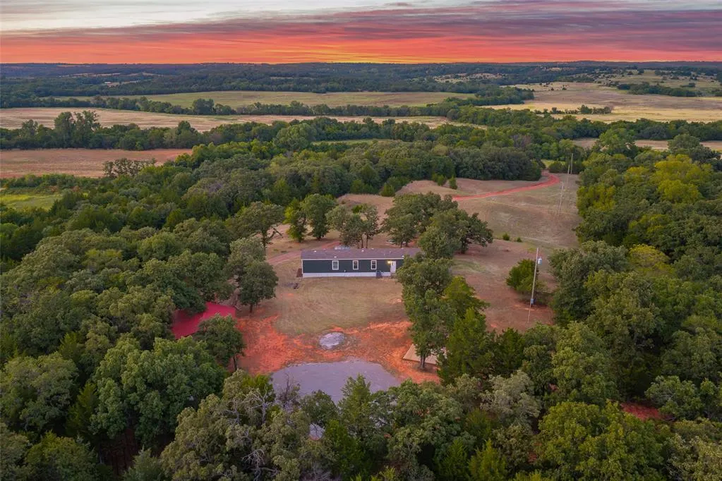 Photo 2 — 11985 E Prairie Grove Road, Guthrie, OK 73044