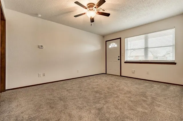 Photo 2 — 722 W Perry Drive, Mustang, OK 73064