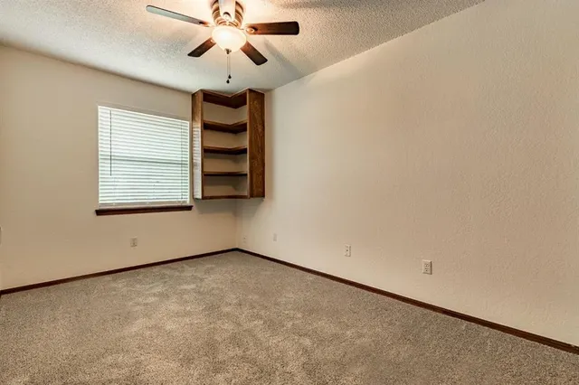 Photo 7 — 722 W Perry Drive, Mustang, OK 73064