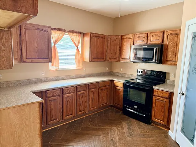 Photo 5 — 1651 Kiamichi Road, Norman, OK 73026