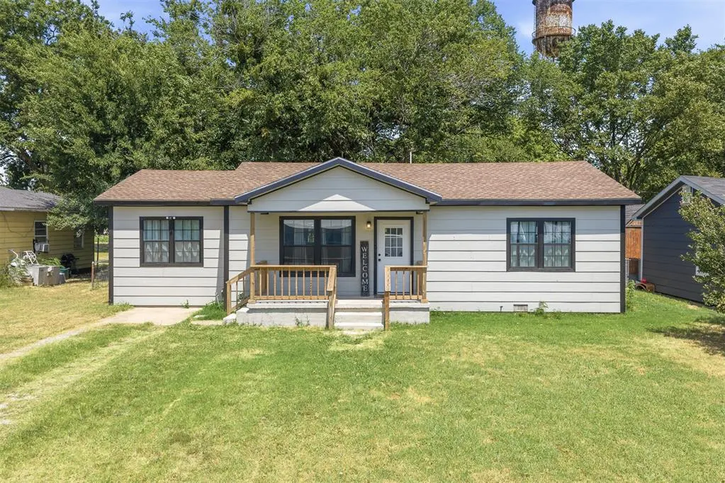 Front exterior — 107 W Stewart Street, Paoli, OK 73074